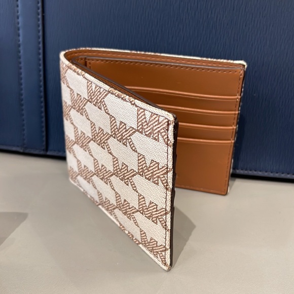 Michael Kors Men’s Women’s Cooper Logo Fabric Billfold Wallet Light Cream Multi - Picture 5 of 16